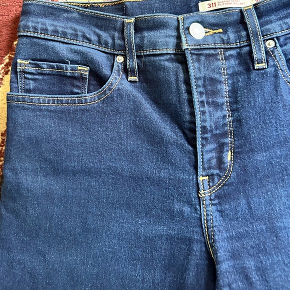 Levi's Dark Blue Shaping skinny woman’s Jeans - size 30 - new or like new - Picture 9 of 10